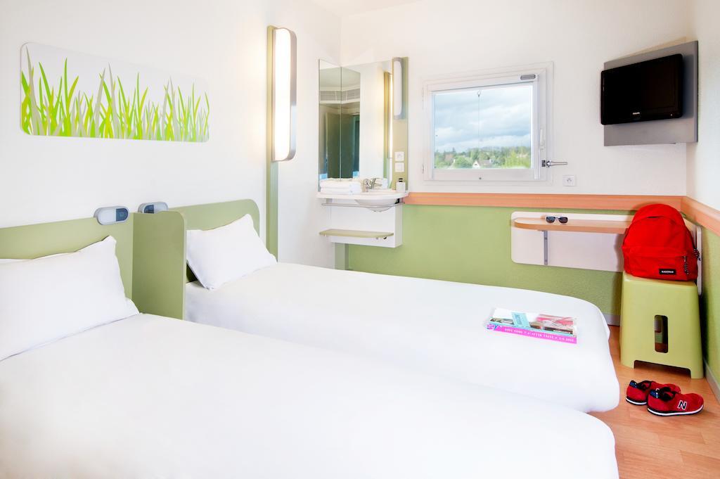 Ibis Budget Givet Zimmer foto